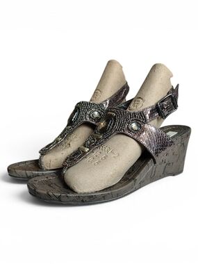 Simply Vera Vera Wang Embellished Pewter Metallic Thong Wedge Sandals Women's 6